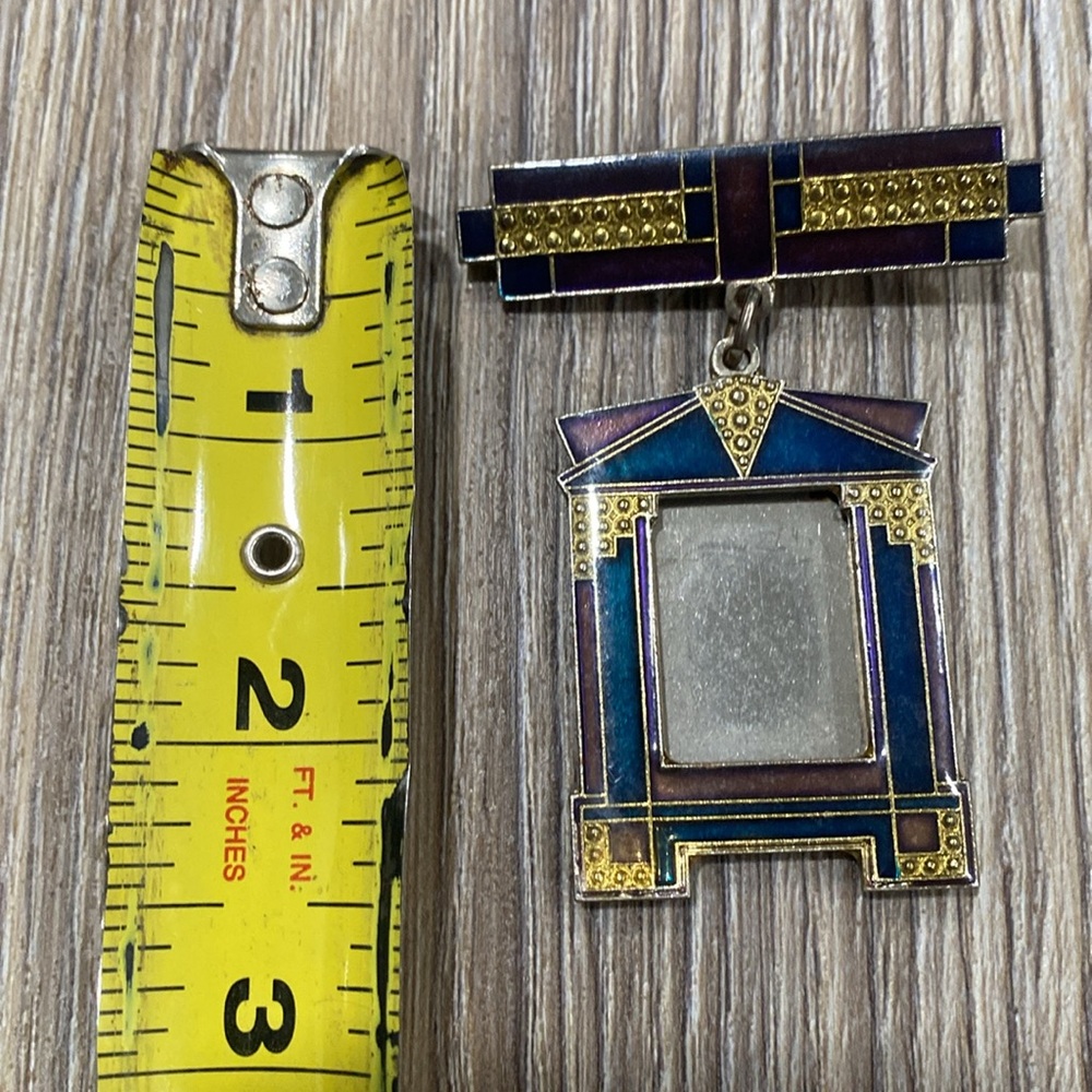 VINTAGE Art Deco Style Mini Frame Pin - Picture 6 of 9